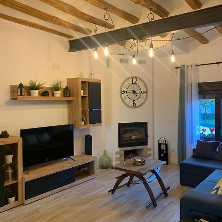 Alojamiento Con Amplio Salon Y Chimenea. Lägenhet Valverde  Exteriör bild